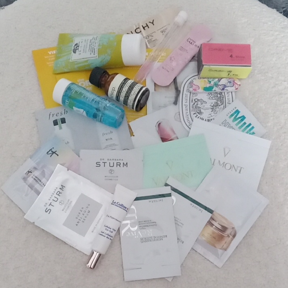 Assorted Skincare Sample Set